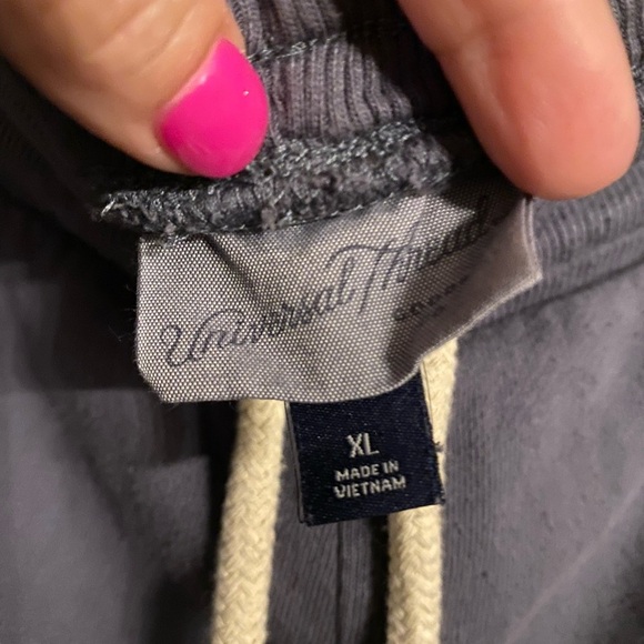 Universal Threads Gray Jogger‎ Pants - Picture 2 of 3